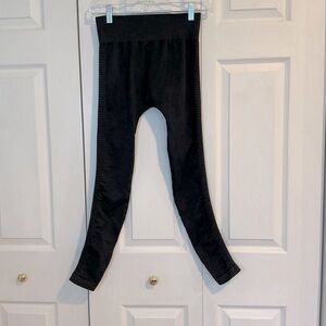 🌹🌹🌹Nikibiki Dark Gray Thick Leggings - Size Small